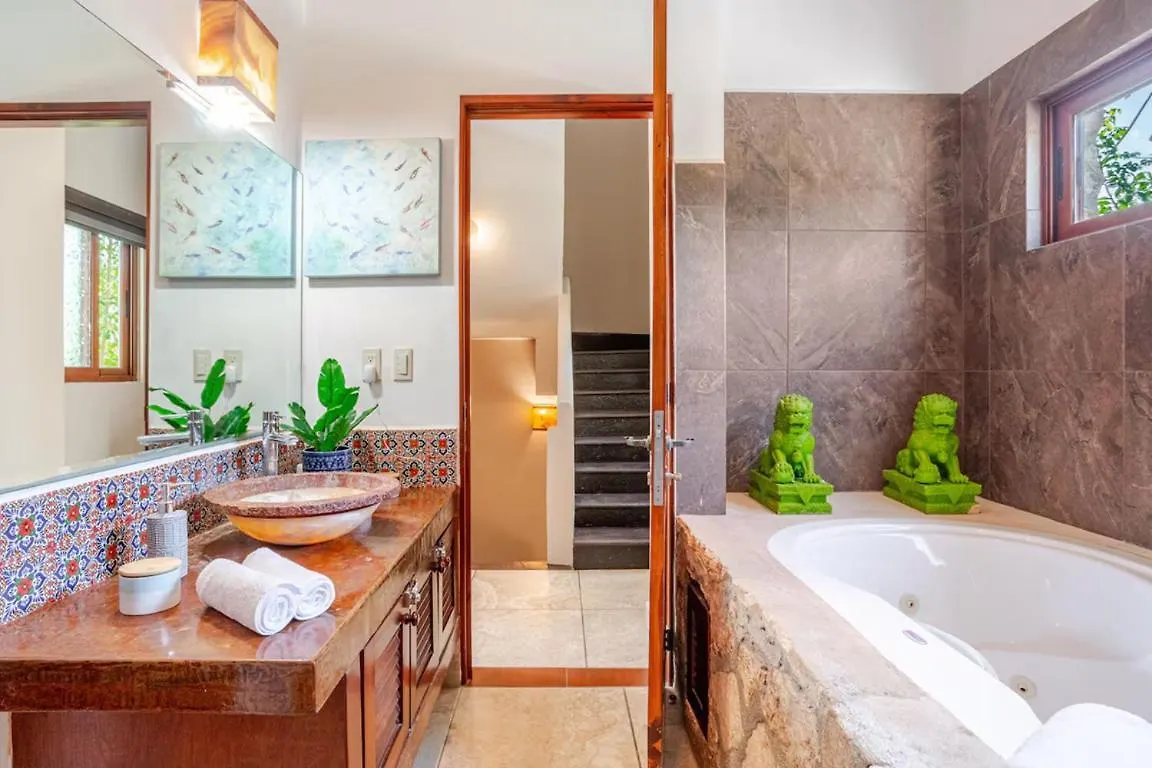 Exclusive Beach Residence! Playa del Carmen Mexiko